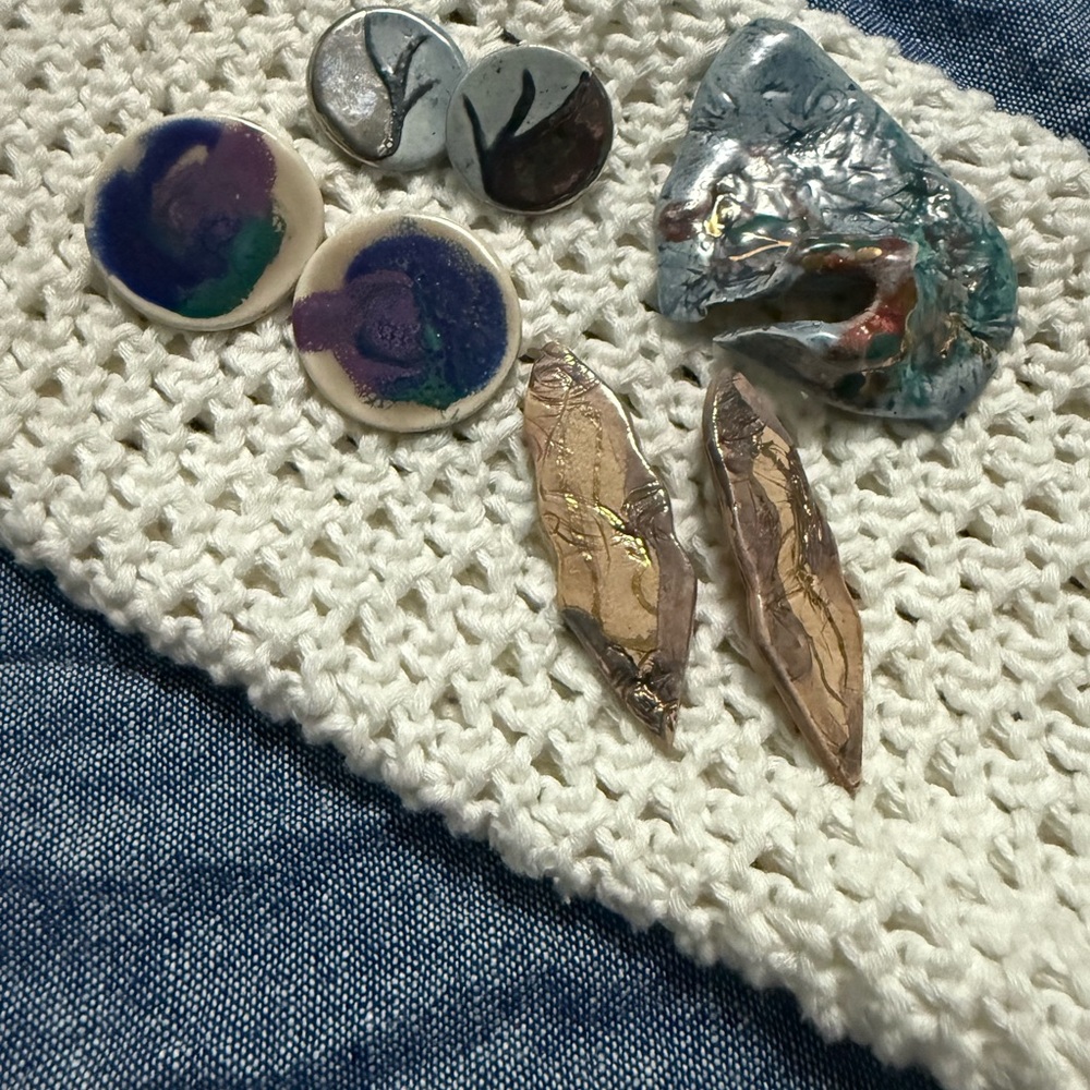 Artistic Ceramic Earring & Brooch Jewelry Lot